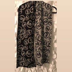 Michael Kors Womens Reversible Scarf